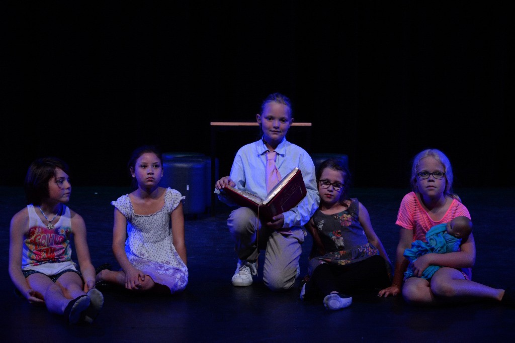 ../Images/Musical Nanny de Vries 189.jpg